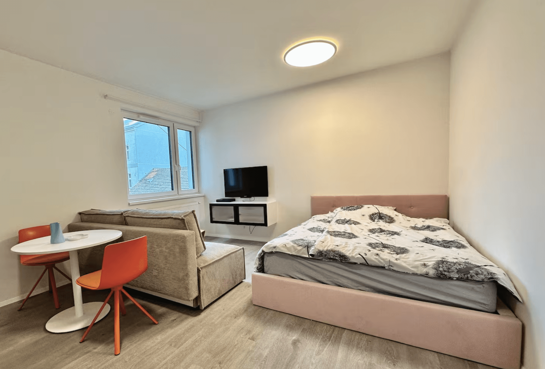 Prenájom bytu 1-izbový 30 m², Nad Kolčavkou, Praha, Praha Prenájom bytu 1-izbový 30 m², Nad Kolčavkou, Praha, Praha
