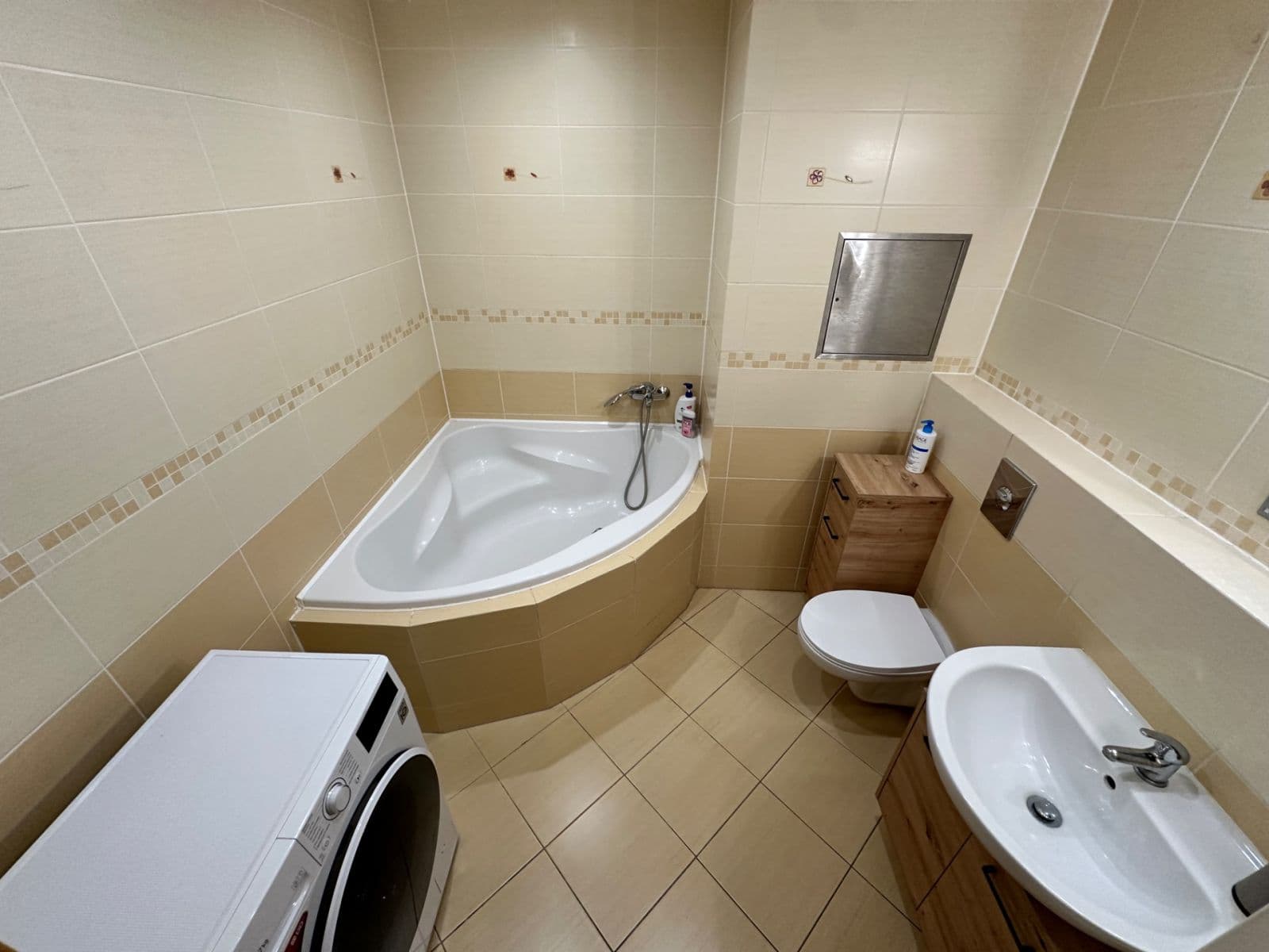 Prenájom bytu 2-izbový 45 m², Pečárková, Praha, Praha Prenájom bytu 2-izbový 45 m², Pečárková, Praha, Praha