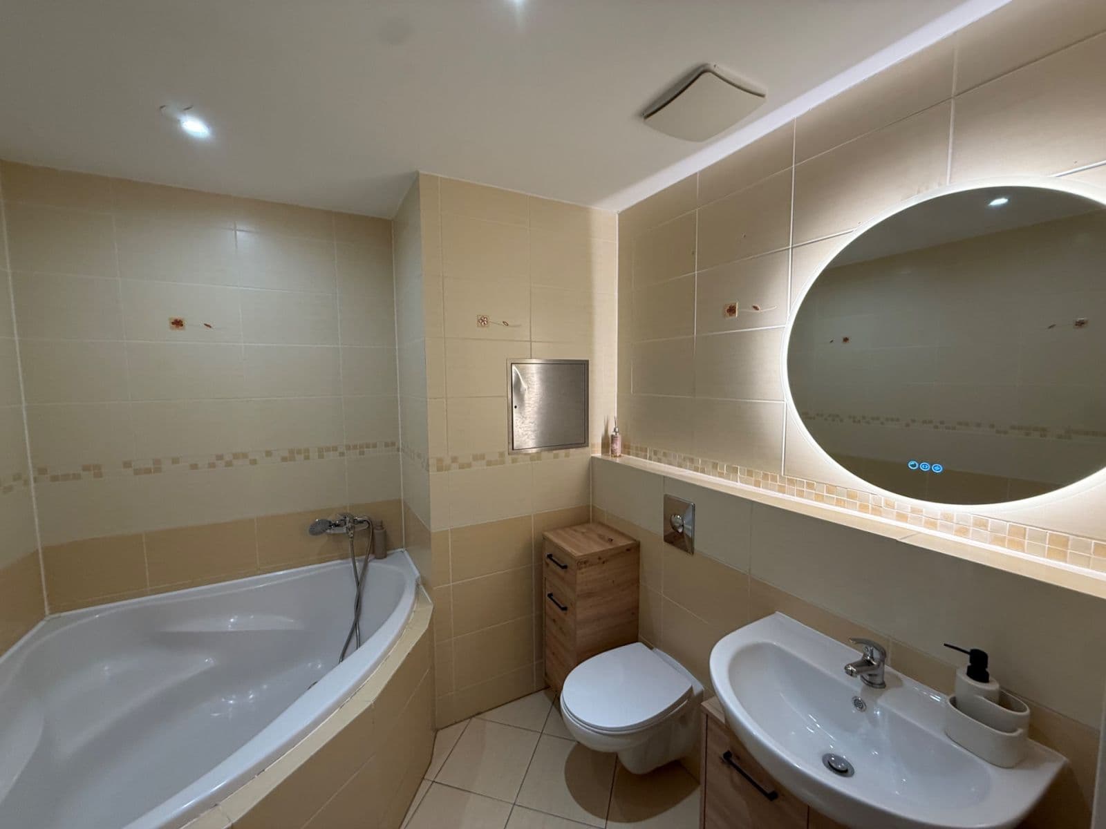 Prenájom bytu 2-izbový 45 m², Pečárková, Praha, Praha Prenájom bytu 2-izbový 45 m², Pečárková, Praha, Praha