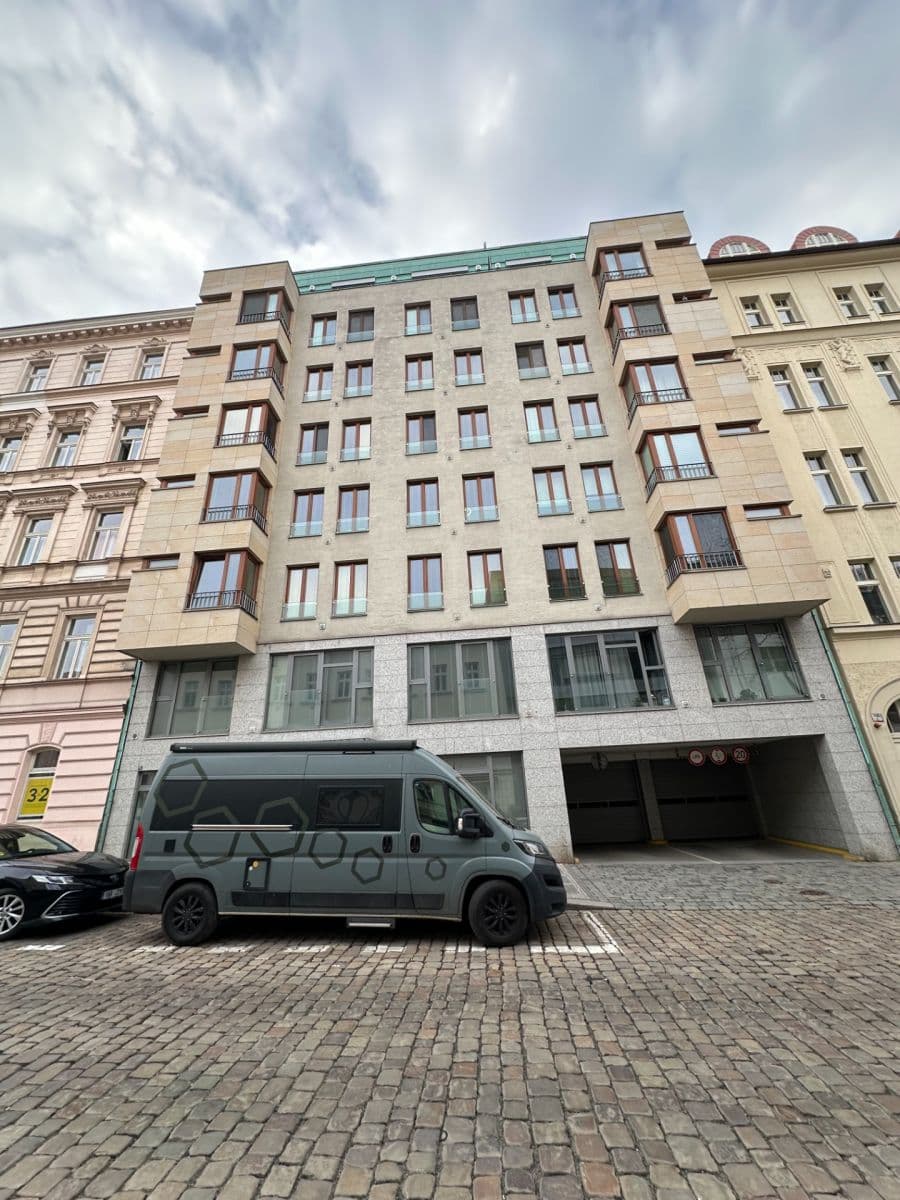 Prenájom bytu 3-izbový 60 m², Kováků, Praha, Praha Prenájom bytu 3-izbový 60 m², Kováků, Praha, Praha