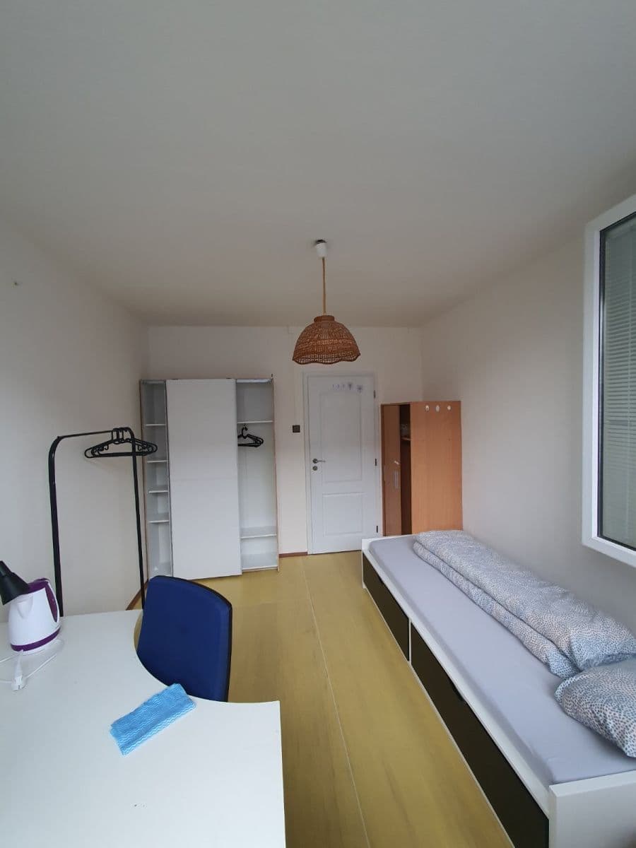 Prenájom bytu 3-izbový 69 m², Ješetická, Praha, Praha Prenájom bytu 3-izbový 69 m², Ješetická, Praha, Praha