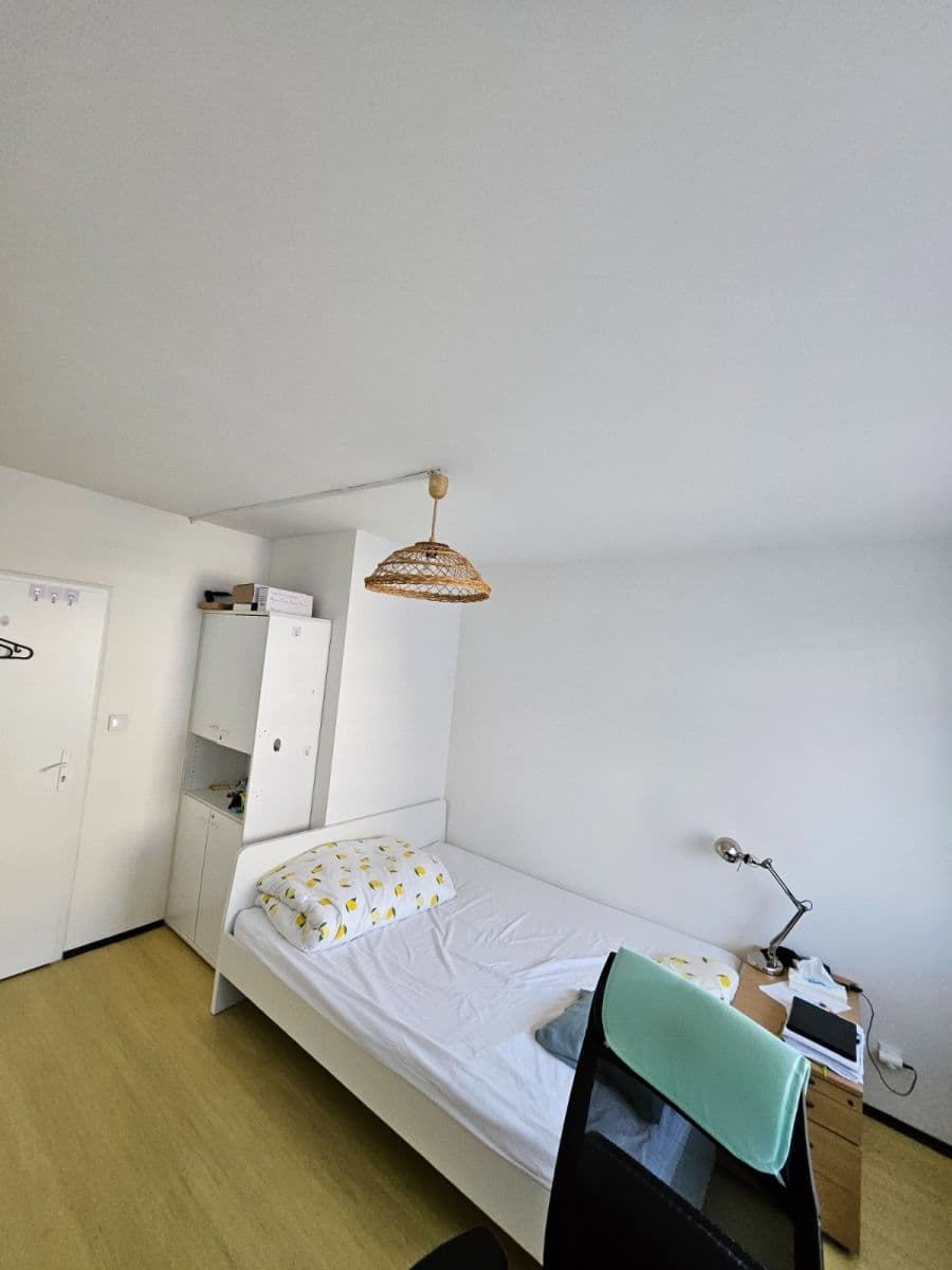 Prenájom bytu 3-izbový 69 m², Ješetická, Praha, Praha Prenájom bytu 3-izbový 69 m², Ješetická, Praha, Praha