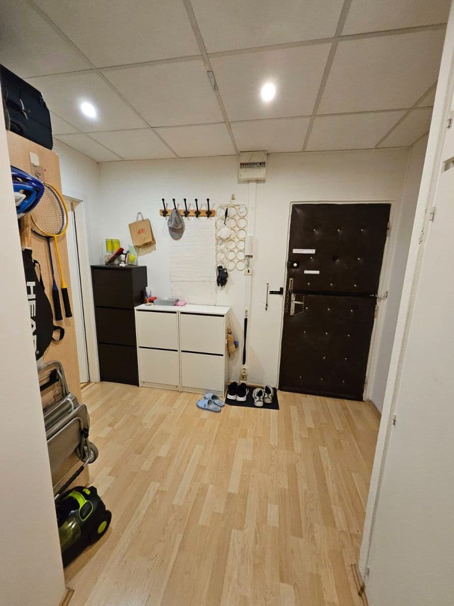Prenájom bytu 3-izbový 69 m², Ješetická, Praha, Praha Prenájom bytu 3-izbový 69 m², Ješetická, Praha, Praha