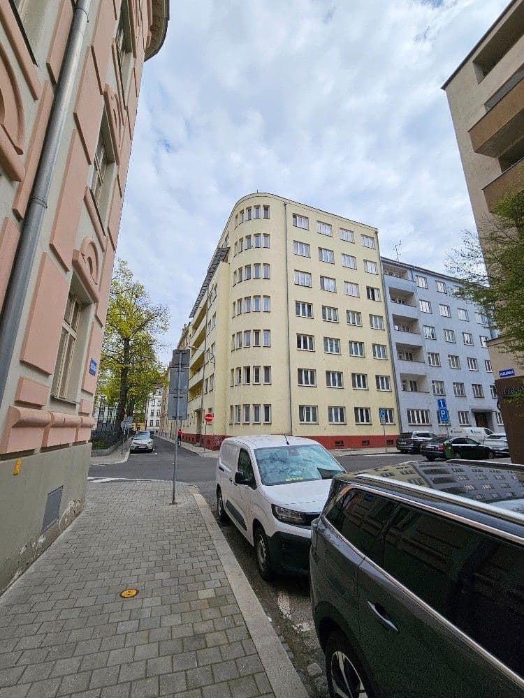 Predaj bytu 2-izbový 62 m², Veleslavínova, Ostrava, Moravskoslezský kraj Predaj bytu 2-izbový 62 m², Veleslavínova, Ostrava, Moravskoslezský kraj