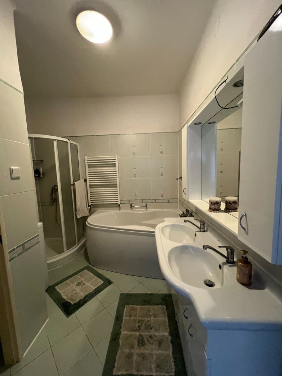 Predaj domu 159 m², pozemek 1.183 m², Dukelských hrdinů, Vrdy, Středočeský kraj Predaj domu 159 m², pozemek 1.183 m², Dukelských hrdinů, Vrdy, Středočeský kraj