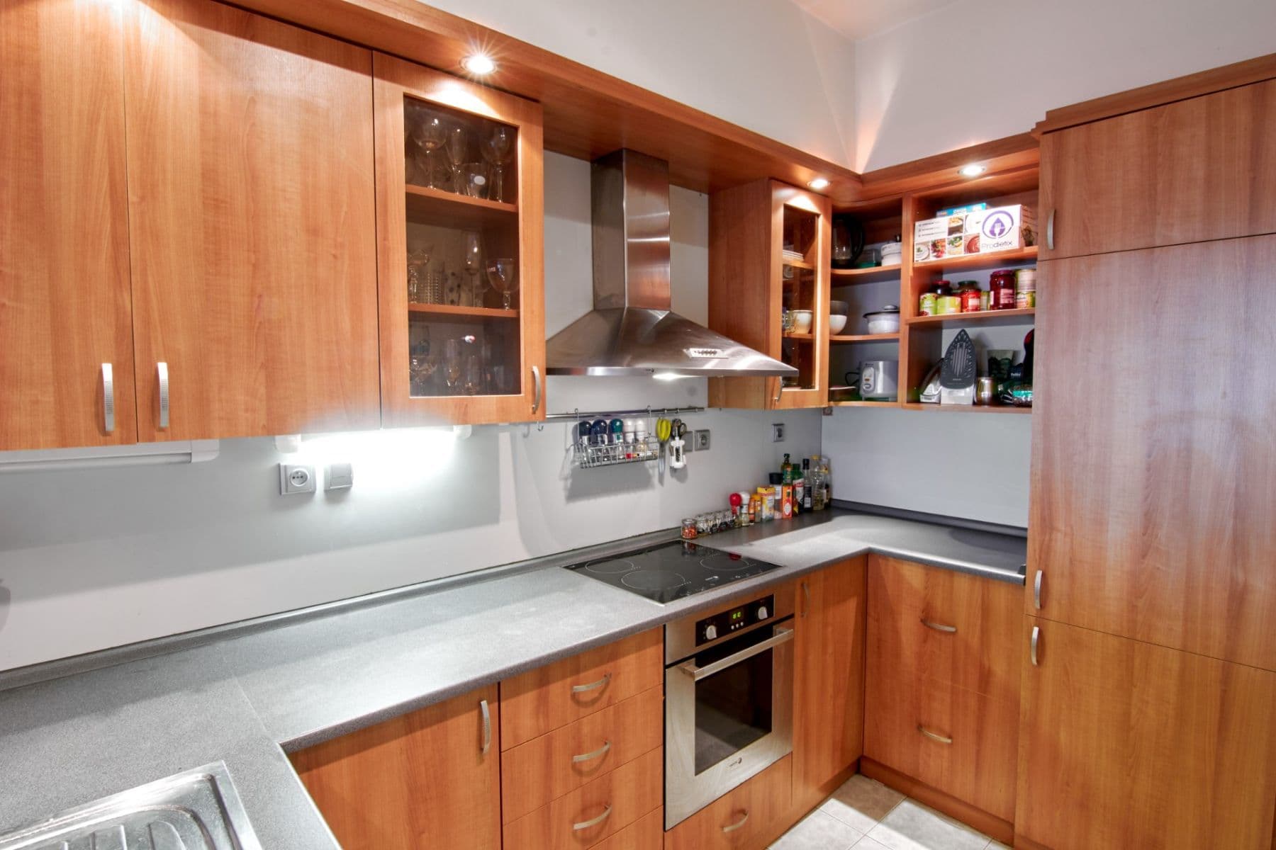 Prenájom bytu 2-izbový 48 m², Společná, Praha, Praha Prenájom bytu 2-izbový 48 m², Společná, Praha, Praha