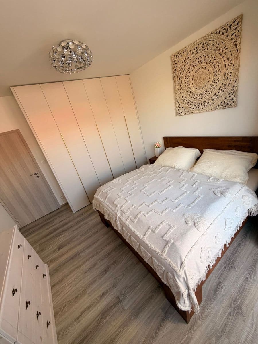 Prenájom bytu 4-izbový 105 m², Edvarda Beneše, Olomouc, Olomoucký kraj Prenájom bytu 4-izbový 105 m², Edvarda Beneše, Olomouc, Olomoucký kraj