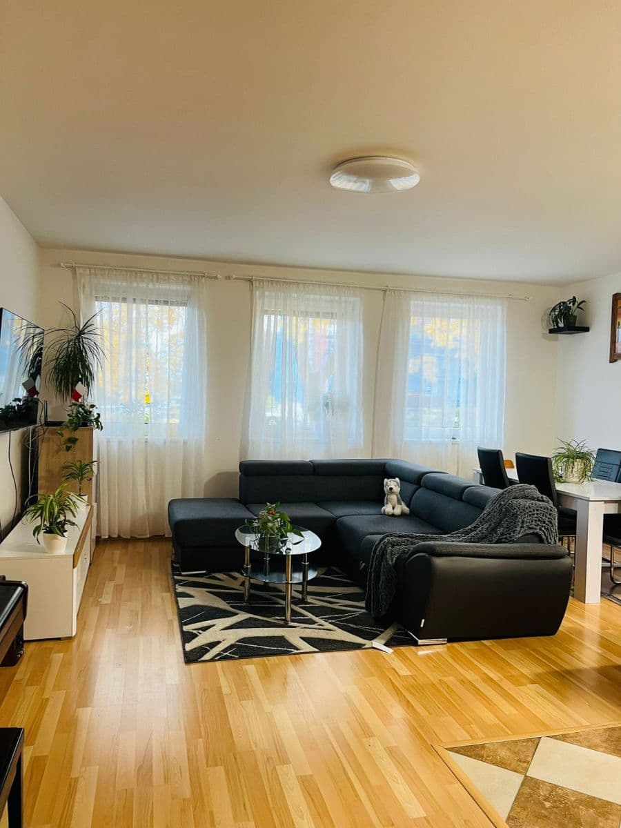 Predaj bytu 4-izbový 92 m², Kaštanová, Milovice, Středočeský kraj Predaj bytu 4-izbový 92 m², Kaštanová, Milovice, Středočeský kraj