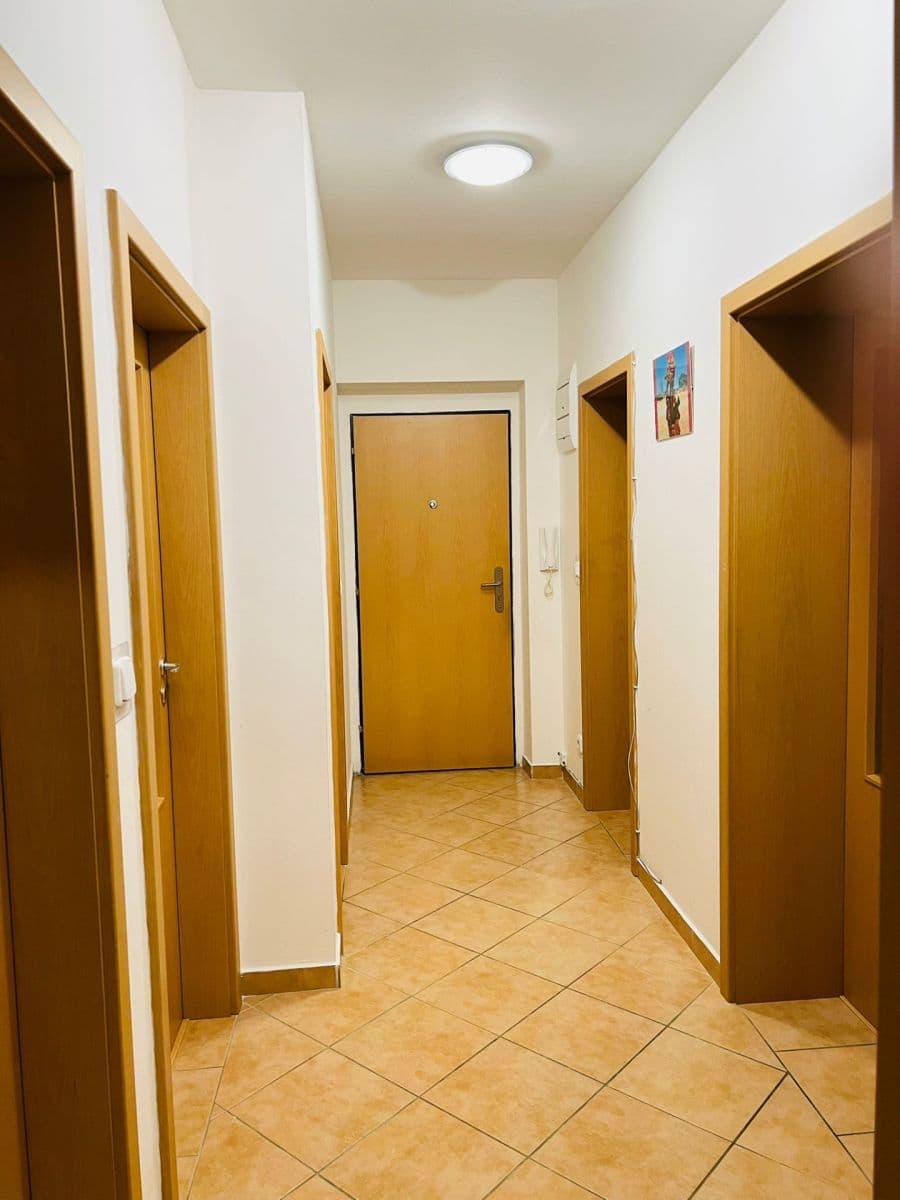 Predaj bytu 4-izbový 92 m², Kaštanová, Milovice, Středočeský kraj Predaj bytu 4-izbový 92 m², Kaštanová, Milovice, Středočeský kraj
