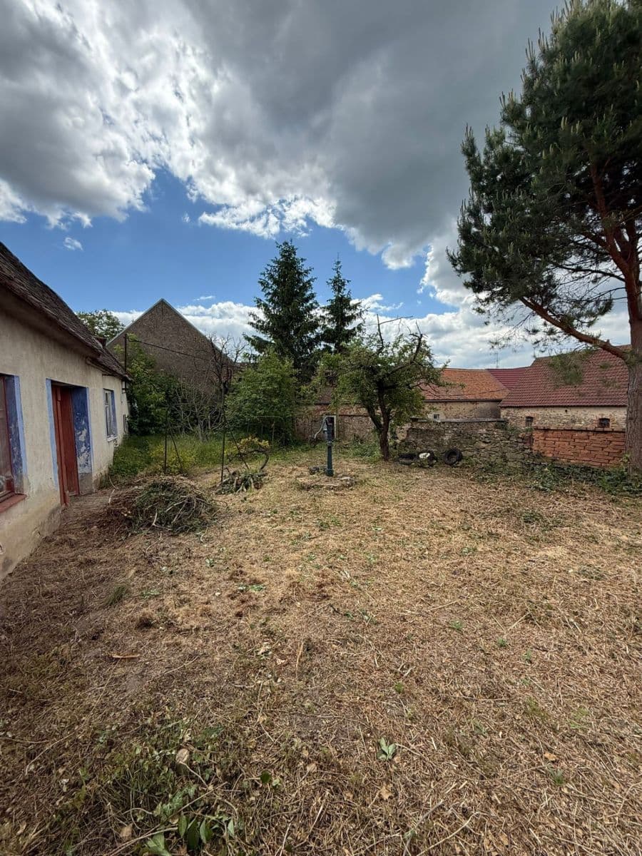 Predaj domu 900 m², pozemek 2.000 m², Běhařovice, Jihomoravský kraj Predaj domu 900 m², pozemek 2.000 m², Běhařovice, Jihomoravský kraj