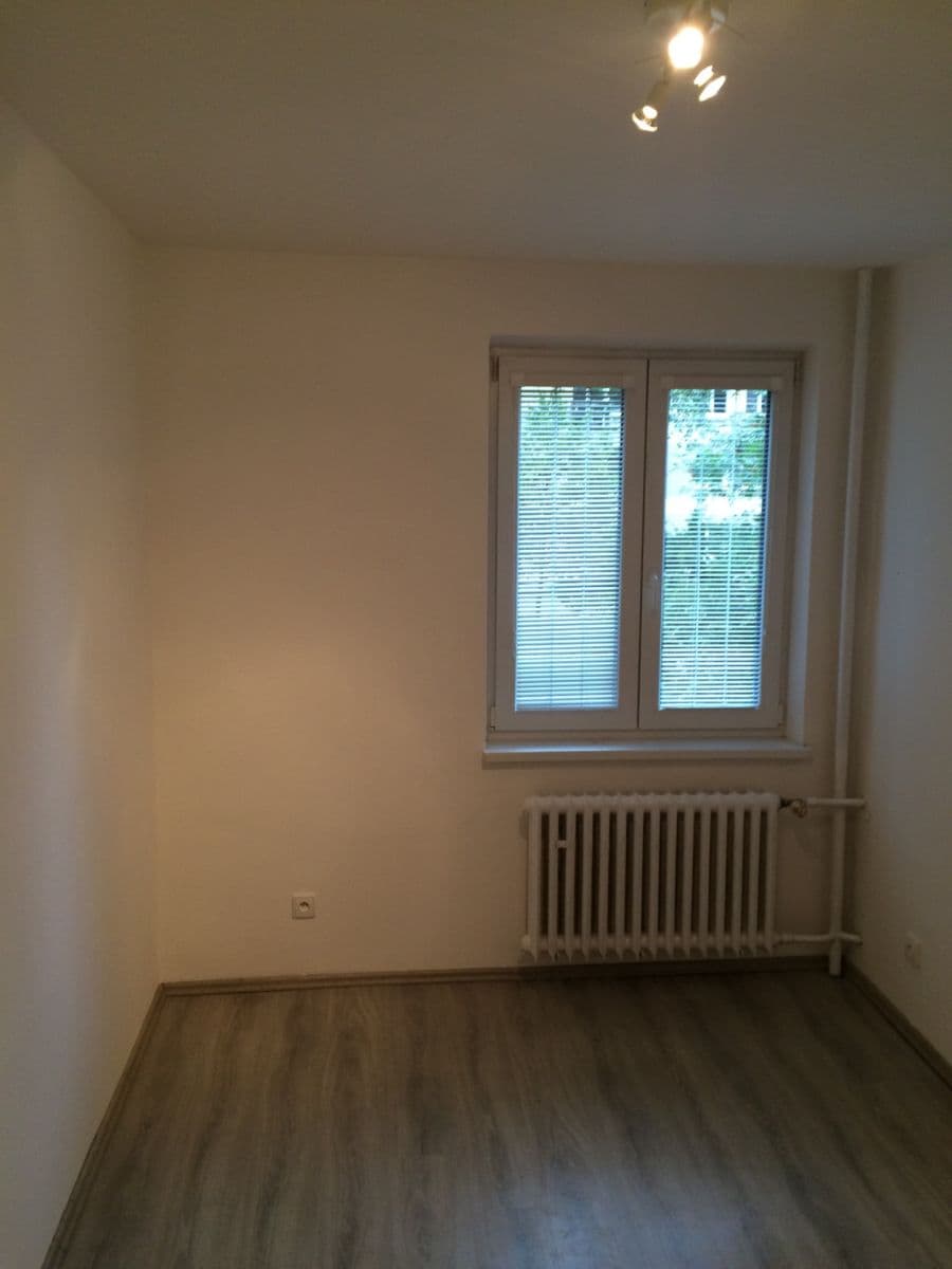 Predaj bytu 3-izbový 56 m², Svojšovická, Praha, Praha Predaj bytu 3-izbový 56 m², Svojšovická, Praha, Praha