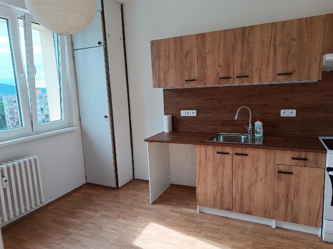 Prenájom bytu 3-izbový 72 m², Seifertova, Liberec, Liberecký kraj Prenájom bytu 3-izbový 72 m², Seifertova, Liberec, Liberecký kraj