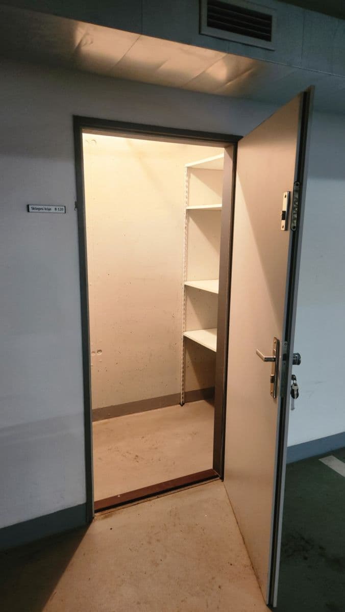 Prenájom bytu 2-izbový 51 m², Loosova, Praha, Praha Prenájom bytu 2-izbový 51 m², Loosova, Praha, Praha