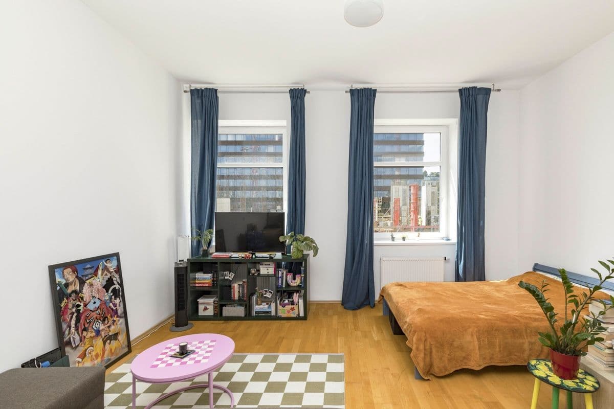 Prenájom bytu 1-izbový 37 m², Jemnická, Praha, Praha Prenájom bytu 1-izbový 37 m², Jemnická, Praha, Praha