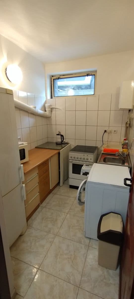 Prenájom bytu 1-izbový 14 m², Praha, Praha Prenájom bytu 1-izbový 14 m², Praha, Praha