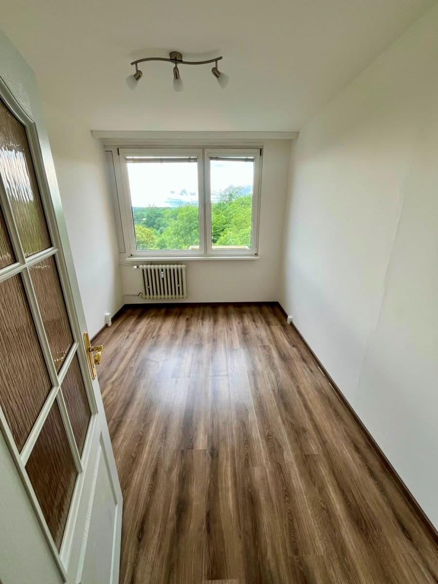 Prenájom bytu 2-izbový 40 m², Písečná, Praha, Praha Prenájom bytu 2-izbový 40 m², Písečná, Praha, Praha