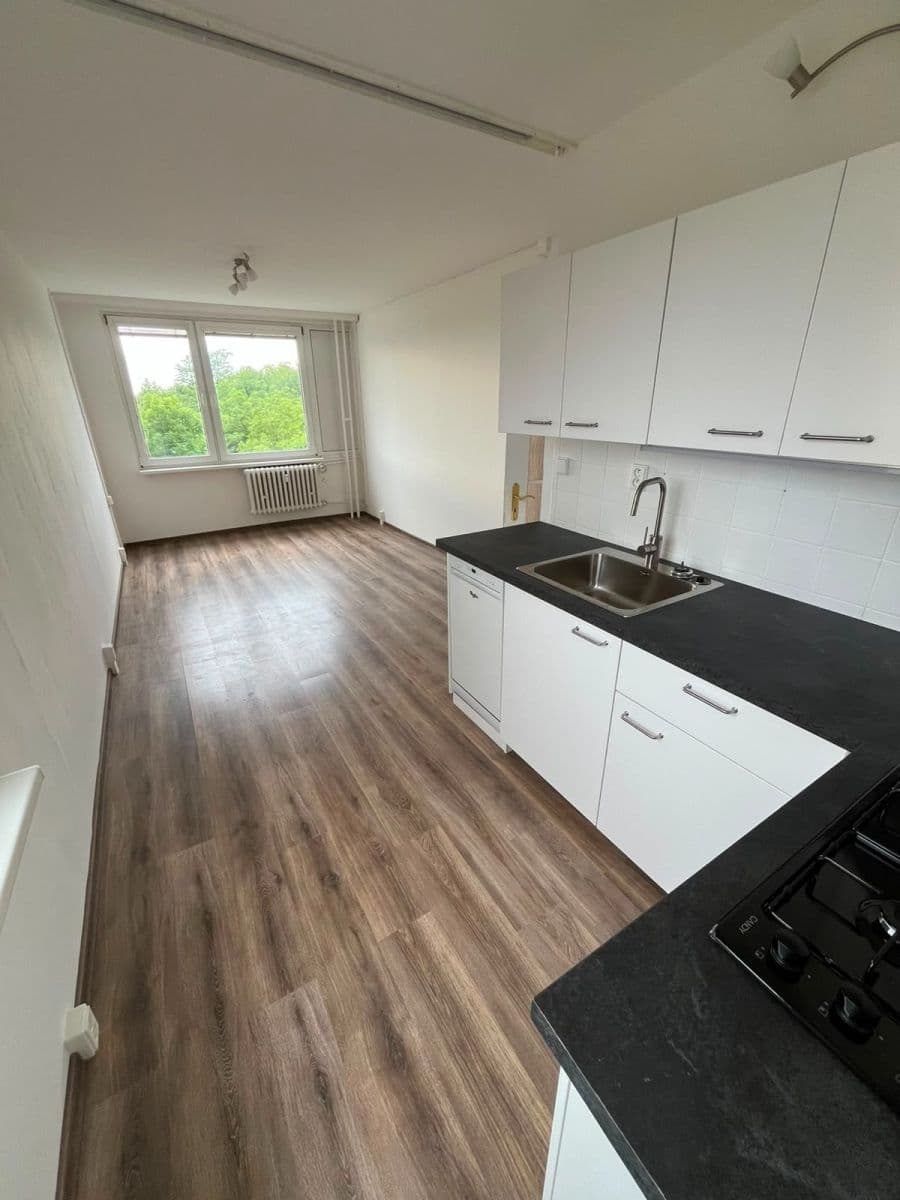 Prenájom bytu 2-izbový 40 m², Písečná, Praha, Praha Prenájom bytu 2-izbový 40 m², Písečná, Praha, Praha