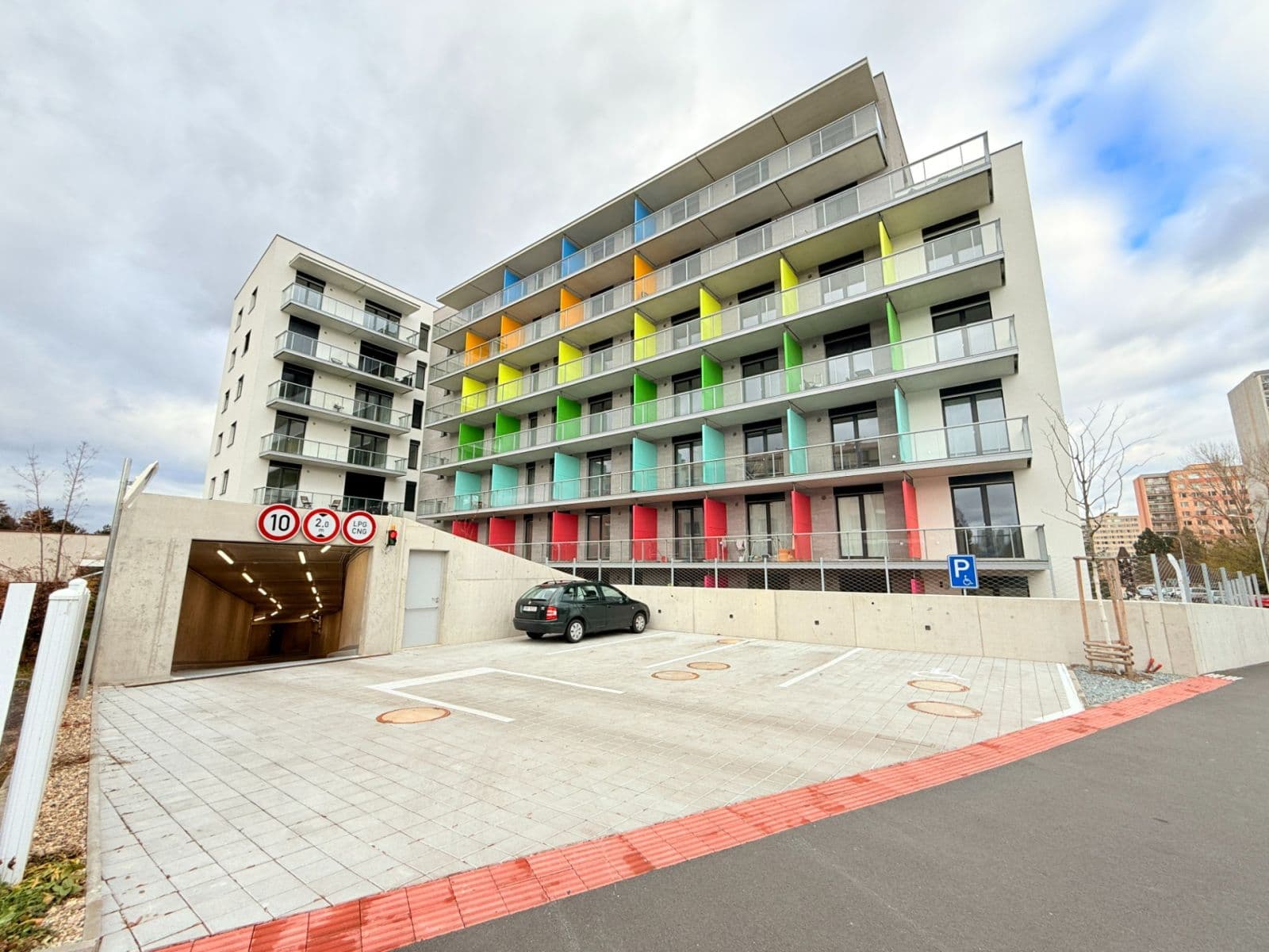 Prenájom bytu 3-izbový 67 m², Milánská, Praha, Praha Prenájom bytu 3-izbový 67 m², Milánská, Praha, Praha