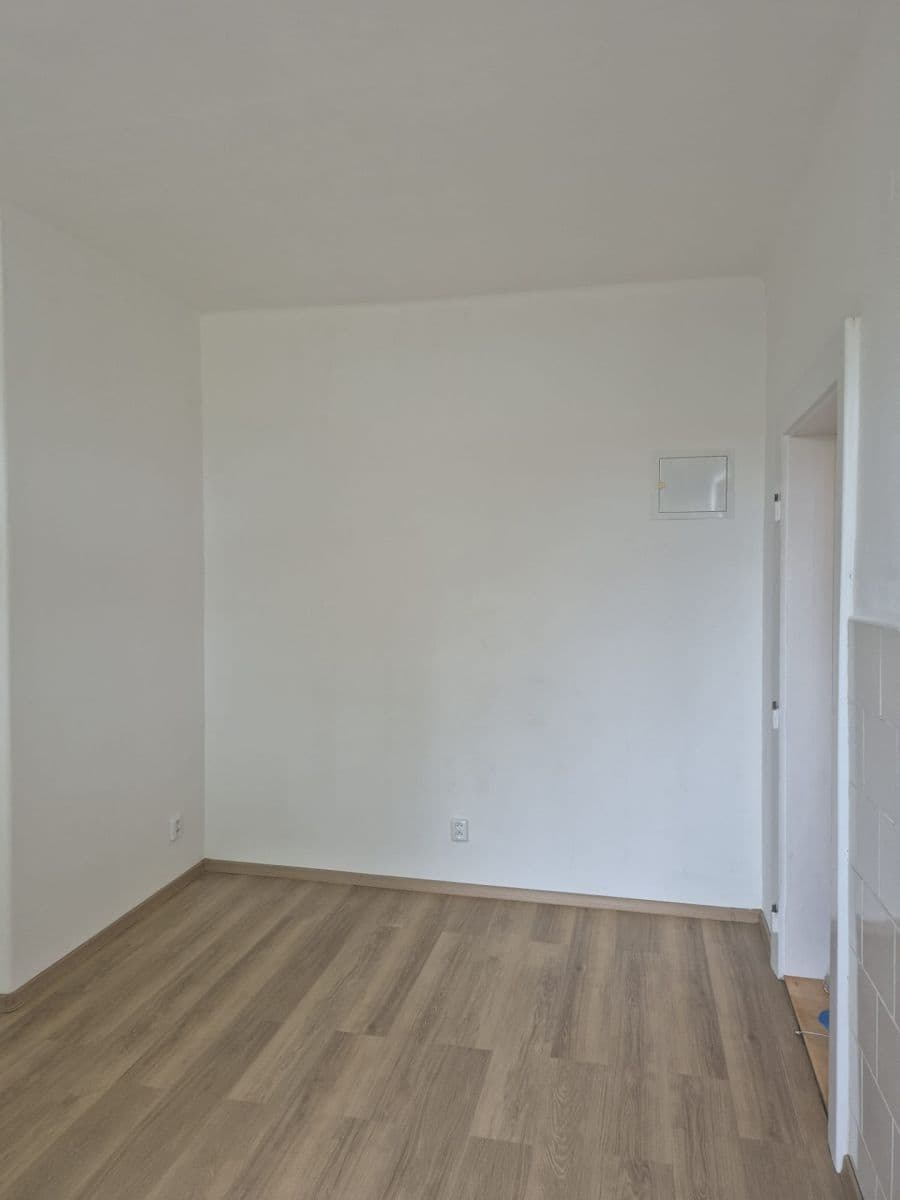 Prenájom bytu 2-izbový 48 m², Vančurova, Cheb, Karlovarský kraj Prenájom bytu 2-izbový 48 m², Vančurova, Cheb, Karlovarský kraj
