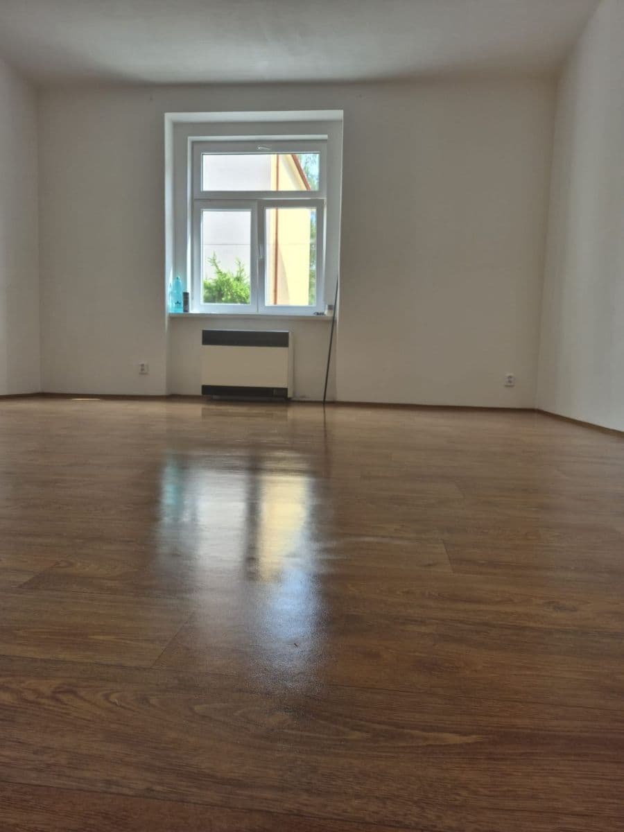 Prenájom bytu 2-izbový 48 m², Vančurova, Cheb, Karlovarský kraj Prenájom bytu 2-izbový 48 m², Vančurova, Cheb, Karlovarský kraj