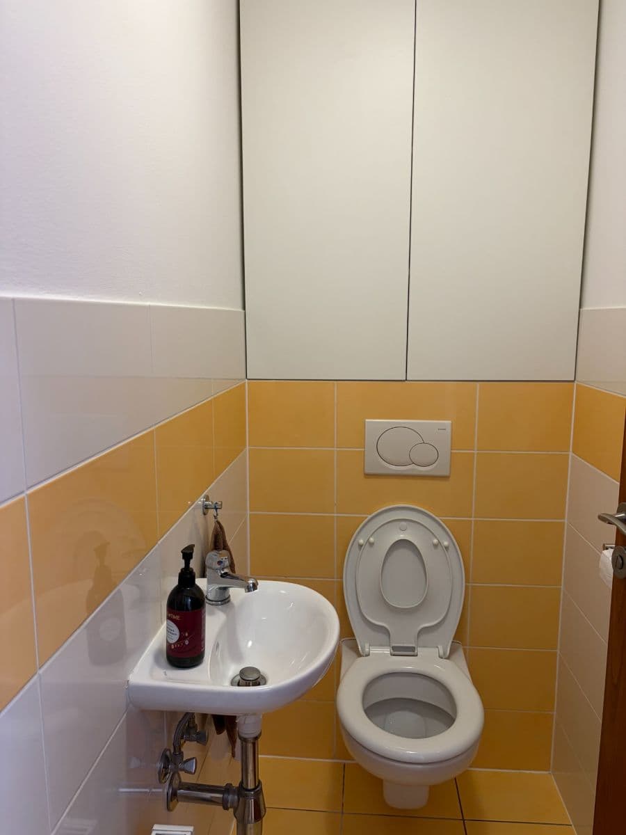 Prenájom bytu 3-izbový 74 m², Luštěnická, Praha, Praha Prenájom bytu 3-izbový 74 m², Luštěnická, Praha, Praha