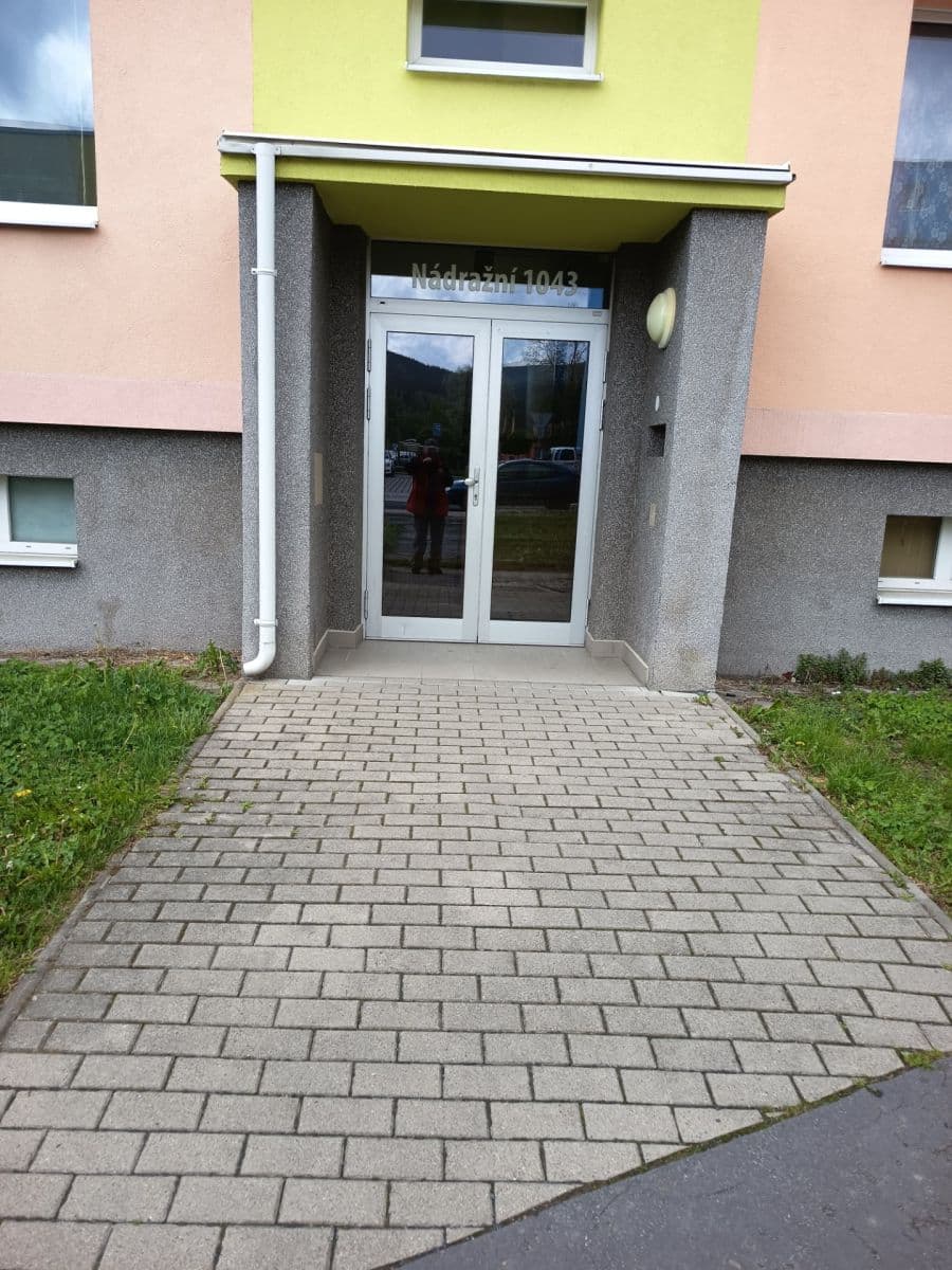 Prenájom bytu 2-izbový 58 m², Nové Město pod Smrkem, Liberecký kraj Prenájom bytu 2-izbový 58 m², Nové Město pod Smrkem, Liberecký kraj