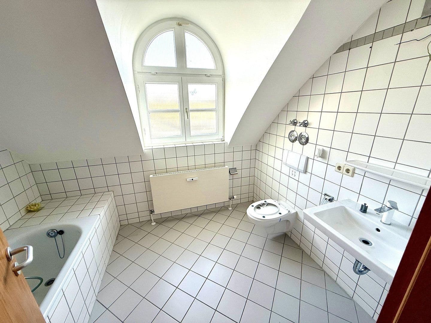 Predaj domu 415 m², pozemek 842 m², Titlisweg 29, Berlin, Berlín Predaj domu 415 m², pozemek 842 m², Titlisweg 29, Berlin, Berlín