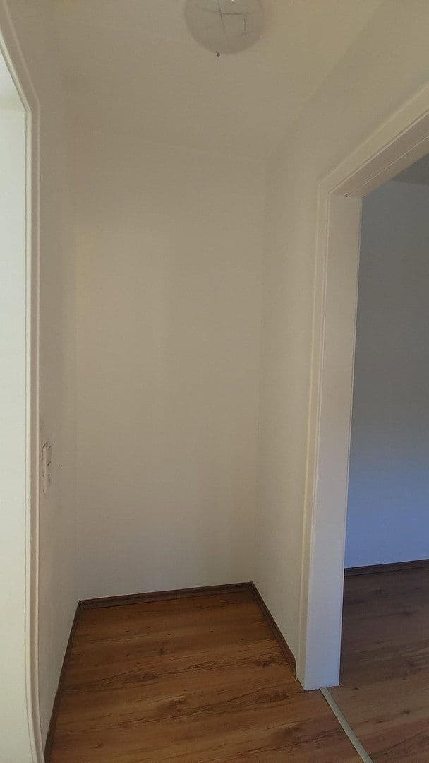 Prenájom bytu 2-izbový 41 m², Emilstr. 17, Wuppertal, Severné Porýnie - Westfálsko Prenájom bytu 2-izbový 41 m², Emilstr. 17, Wuppertal, Severné Porýnie - Westfálsko