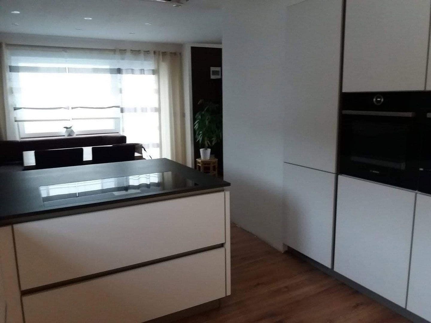 Predaj domu 200 m², pozemek 1.015 m², Freudenberg, Bádensko-Wurttembersko Predaj domu 200 m², pozemek 1.015 m², Freudenberg, Bádensko-Wurttembersko