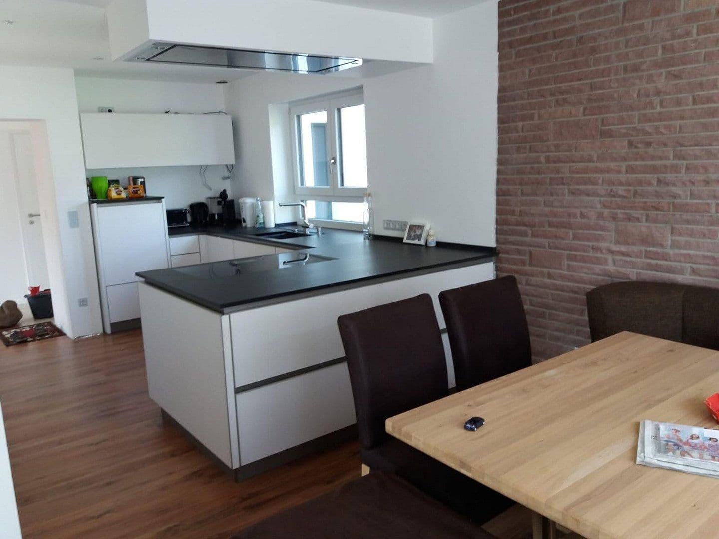 Predaj domu 200 m², pozemek 1.015 m², Freudenberg, Bádensko-Wurttembersko Predaj domu 200 m², pozemek 1.015 m², Freudenberg, Bádensko-Wurttembersko