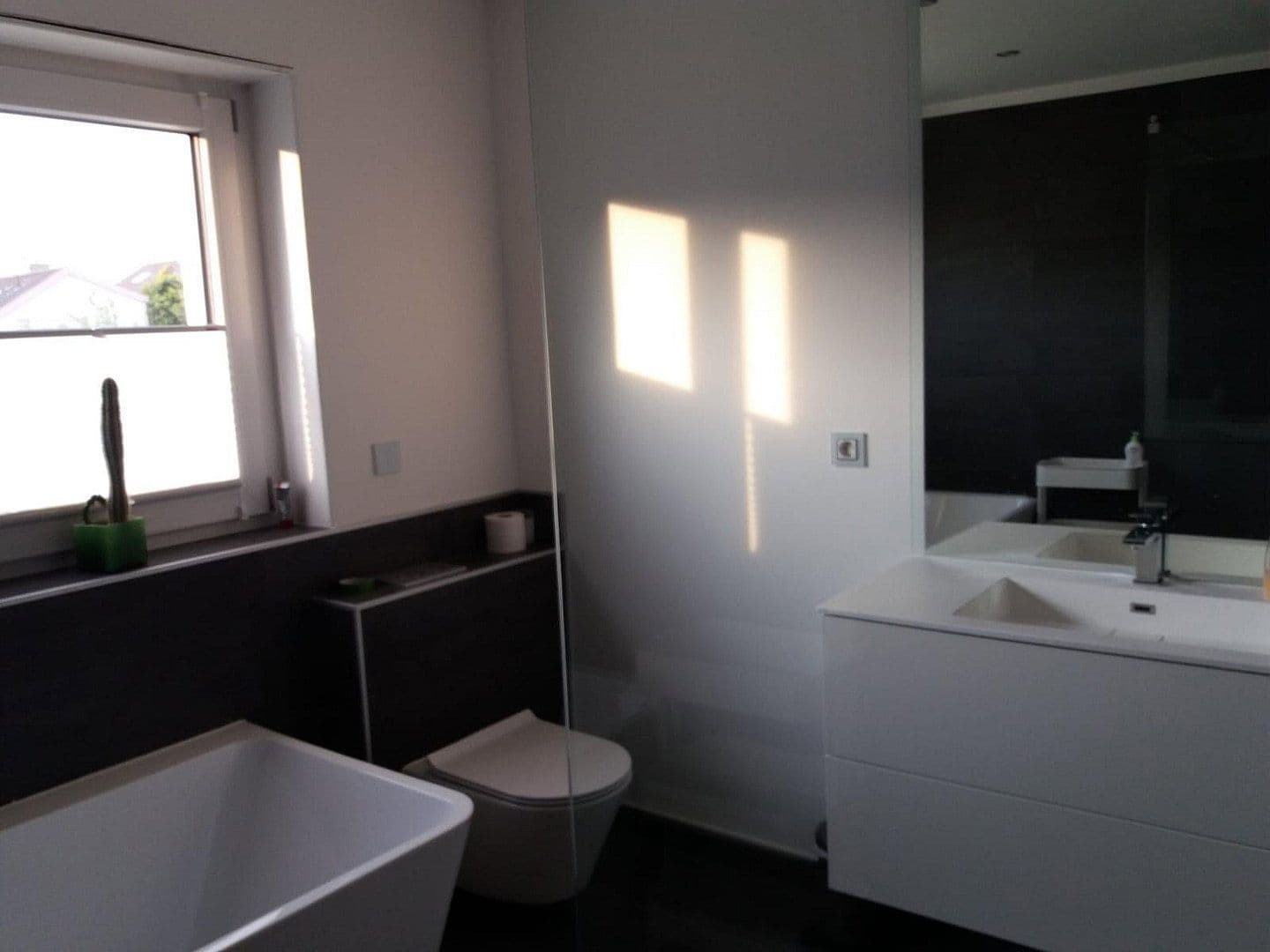 Predaj domu 200 m², pozemek 1.015 m², Freudenberg, Bádensko-Wurttembersko Predaj domu 200 m², pozemek 1.015 m², Freudenberg, Bádensko-Wurttembersko