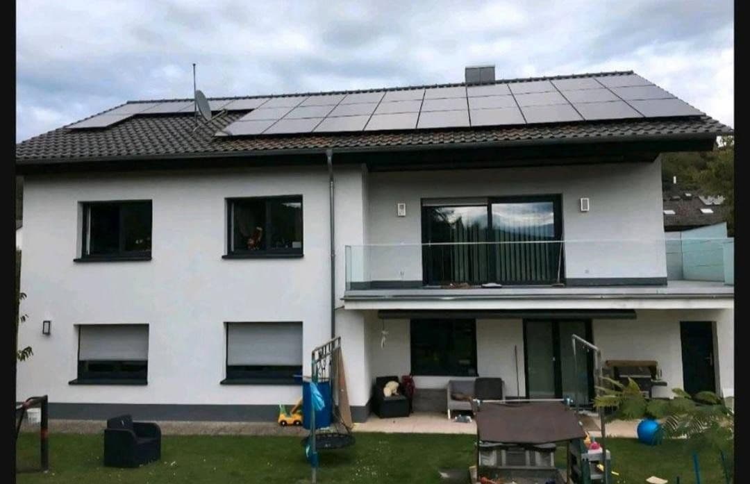 Predaj domu 200 m², pozemek 1.015 m², Freudenberg, Bádensko-Wurttembersko Predaj domu 200 m², pozemek 1.015 m², Freudenberg, Bádensko-Wurttembersko