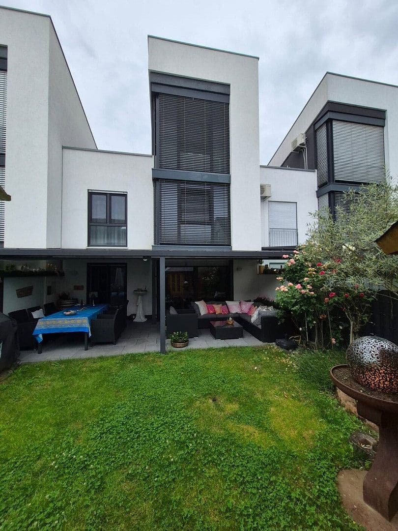 Predaj domu 140 m², pozemek 197 m², Neustadter Straße 40, Limburgerhof, Porýnie-Falcko Predaj domu 140 m², pozemek 197 m², Neustadter Straße 40, Limburgerhof, Porýnie-Falcko