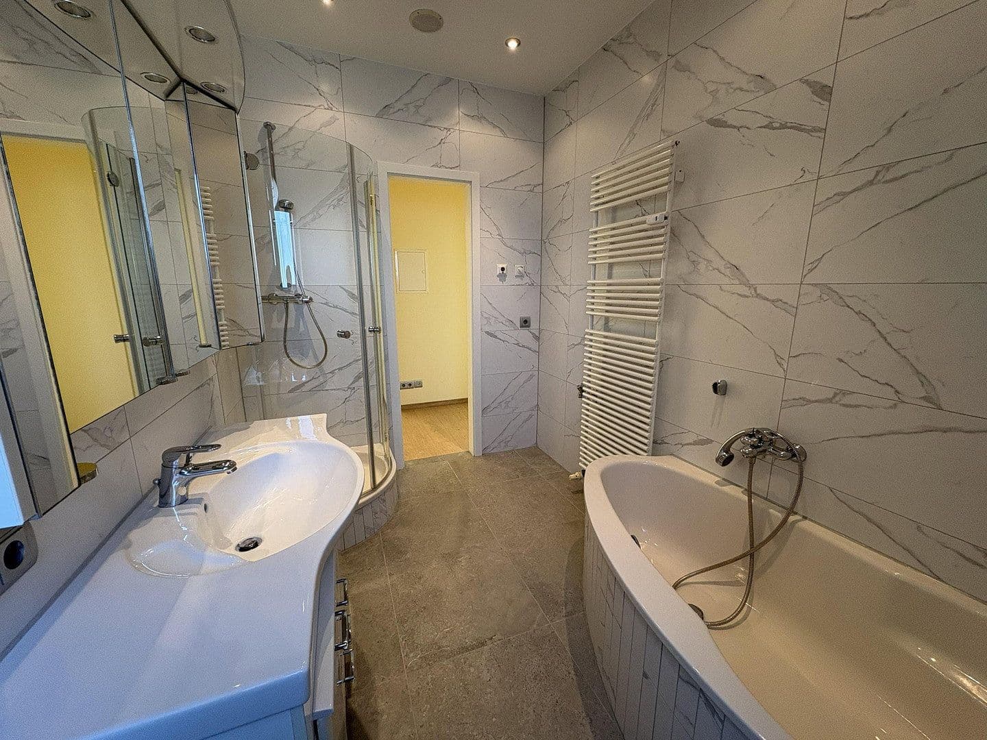 Prenájom bytu 2-izbový 70 m², Wendenschloßstraße 283, Berlin, Berlín Prenájom bytu 2-izbový 70 m², Wendenschloßstraße 283, Berlin, Berlín