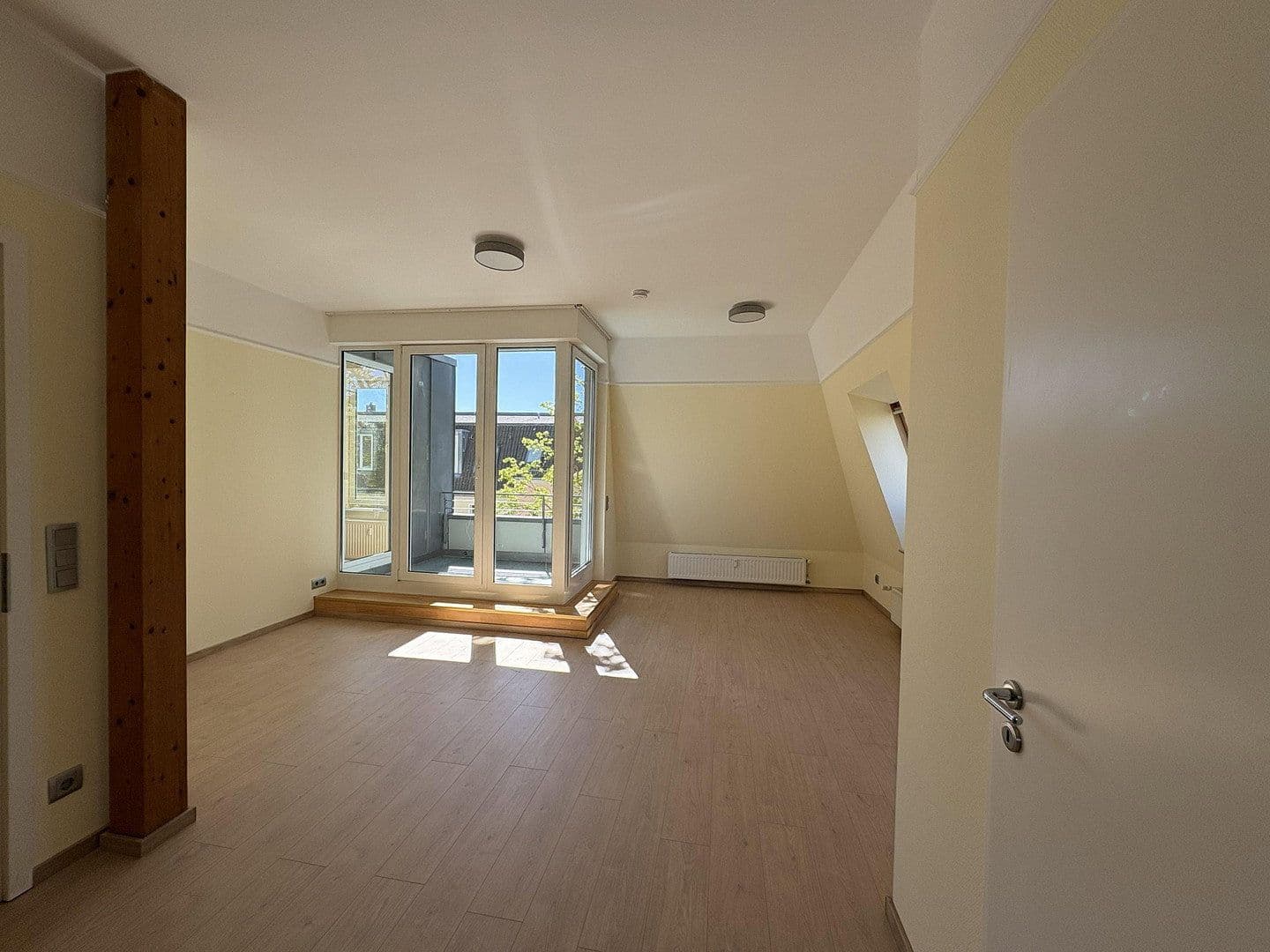 Prenájom bytu 2-izbový 70 m², Wendenschloßstraße 283, Berlin, Berlín Prenájom bytu 2-izbový 70 m², Wendenschloßstraße 283, Berlin, Berlín