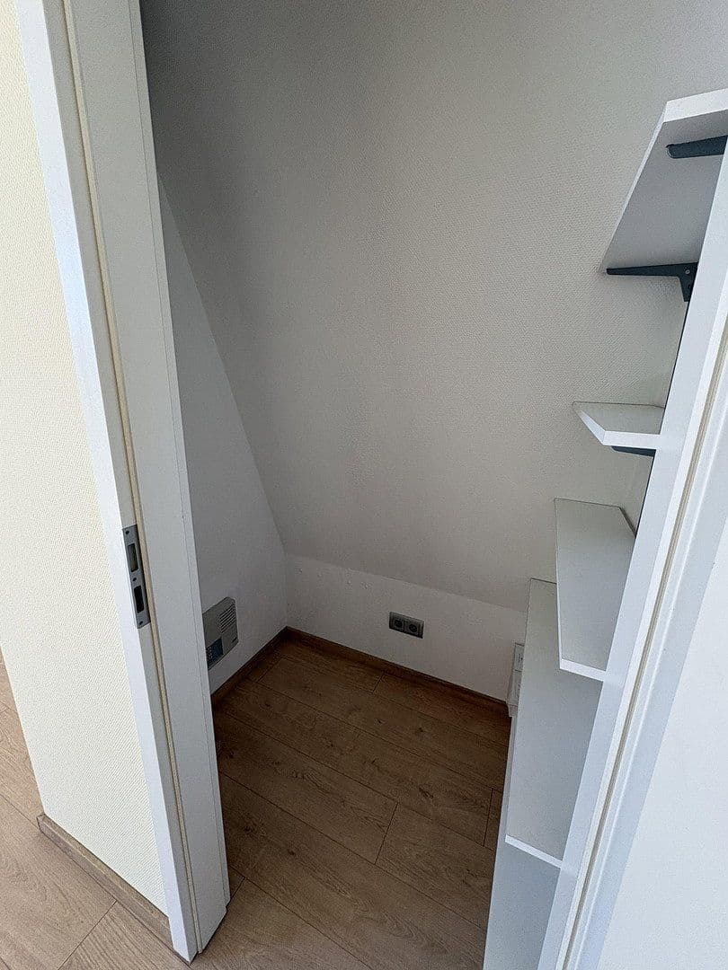 Prenájom bytu 2-izbový 70 m², Wendenschloßstraße 283, Berlin, Berlín Prenájom bytu 2-izbový 70 m², Wendenschloßstraße 283, Berlin, Berlín
