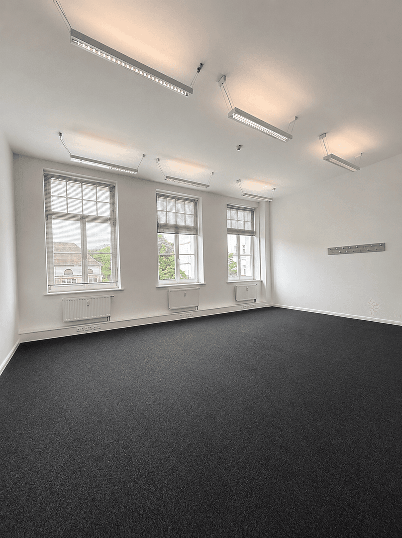 Prenájom kancelárie 250 m², Putbus, Meklenbursko-Predpomoransko Prenájom kancelárie 250 m², Putbus, Meklenbursko-Predpomoransko