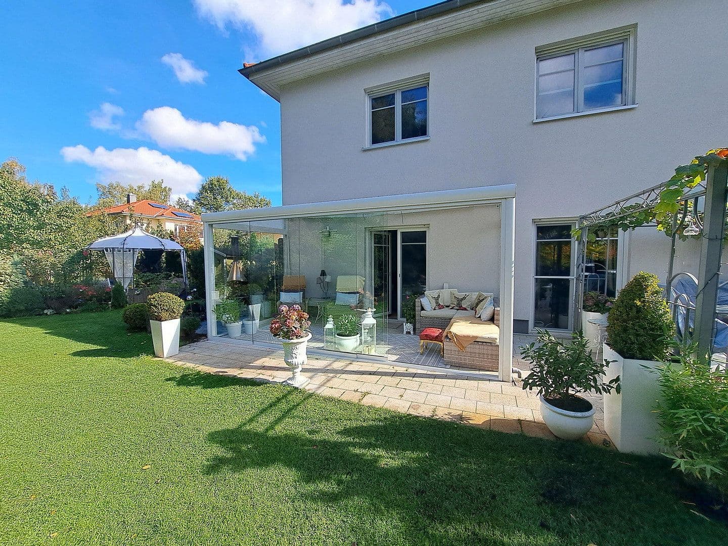 Prenájom domu 130 m², pozemek 700 m², Potsdam, Brandenbursko Prenájom domu 130 m², pozemek 700 m², Potsdam, Brandenbursko