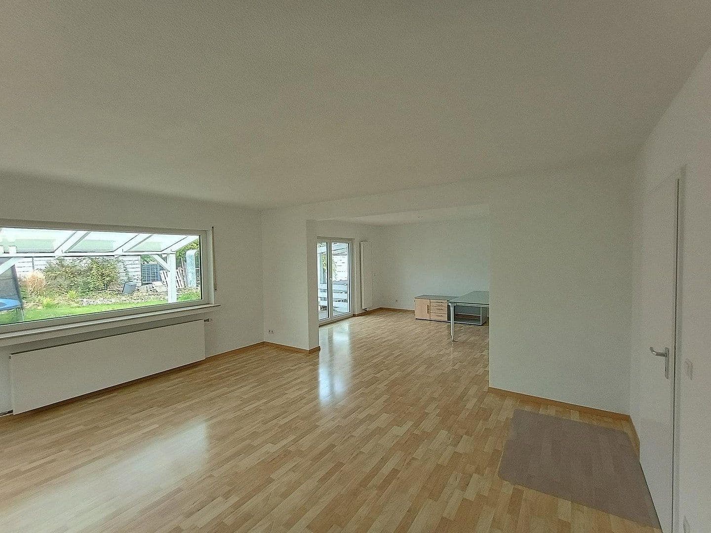 Predaj domu 155 m², pozemek 582 m², Berg, Porýnie-Falcko Predaj domu 155 m², pozemek 582 m², Berg, Porýnie-Falcko