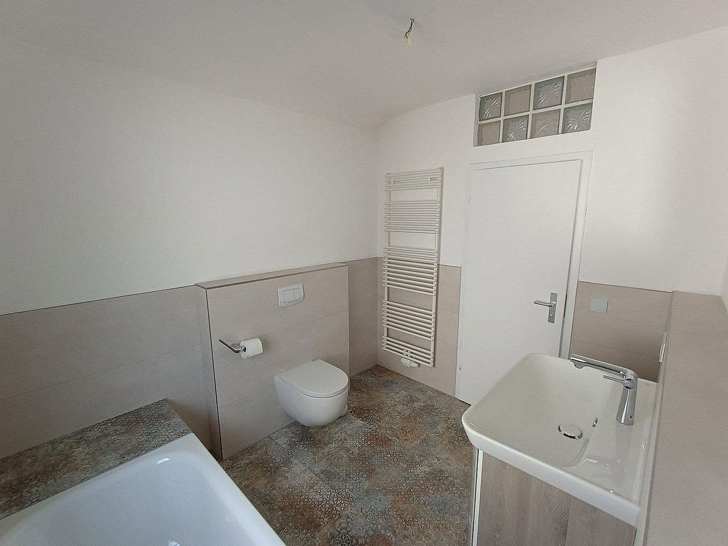 Predaj domu 155 m², pozemek 582 m², Berg, Porýnie-Falcko Predaj domu 155 m², pozemek 582 m², Berg, Porýnie-Falcko