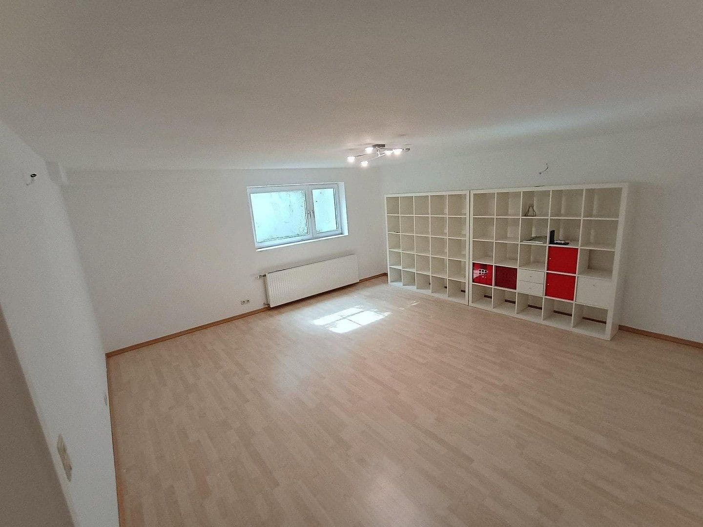 Predaj domu 155 m², pozemek 582 m², Berg, Porýnie-Falcko Predaj domu 155 m², pozemek 582 m², Berg, Porýnie-Falcko