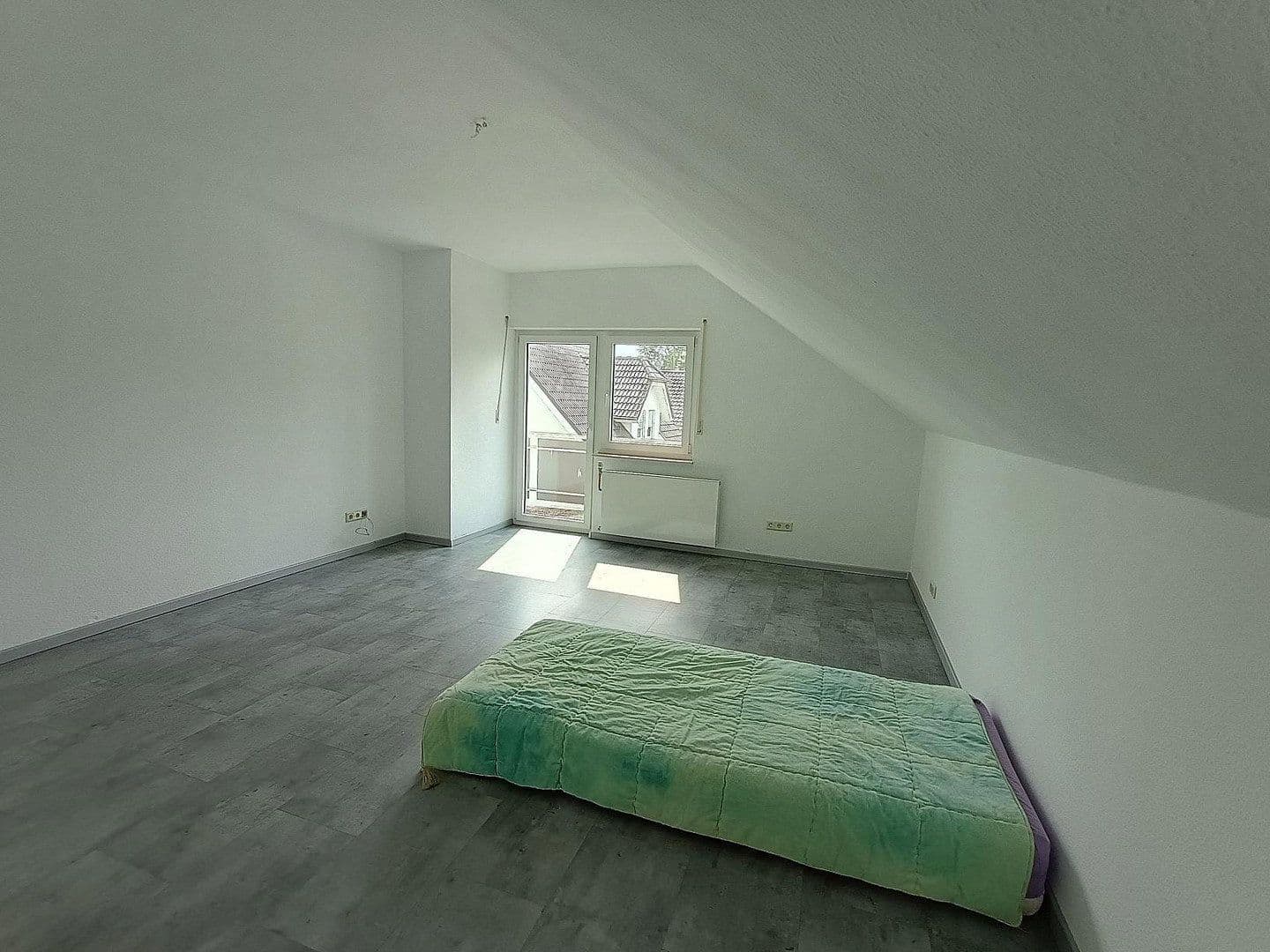 Predaj domu 155 m², pozemek 582 m², Berg, Porýnie-Falcko Predaj domu 155 m², pozemek 582 m², Berg, Porýnie-Falcko