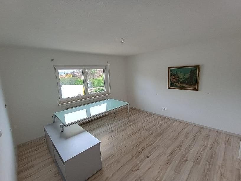Predaj domu 155 m², pozemek 582 m², Berg, Porýnie-Falcko Predaj domu 155 m², pozemek 582 m², Berg, Porýnie-Falcko