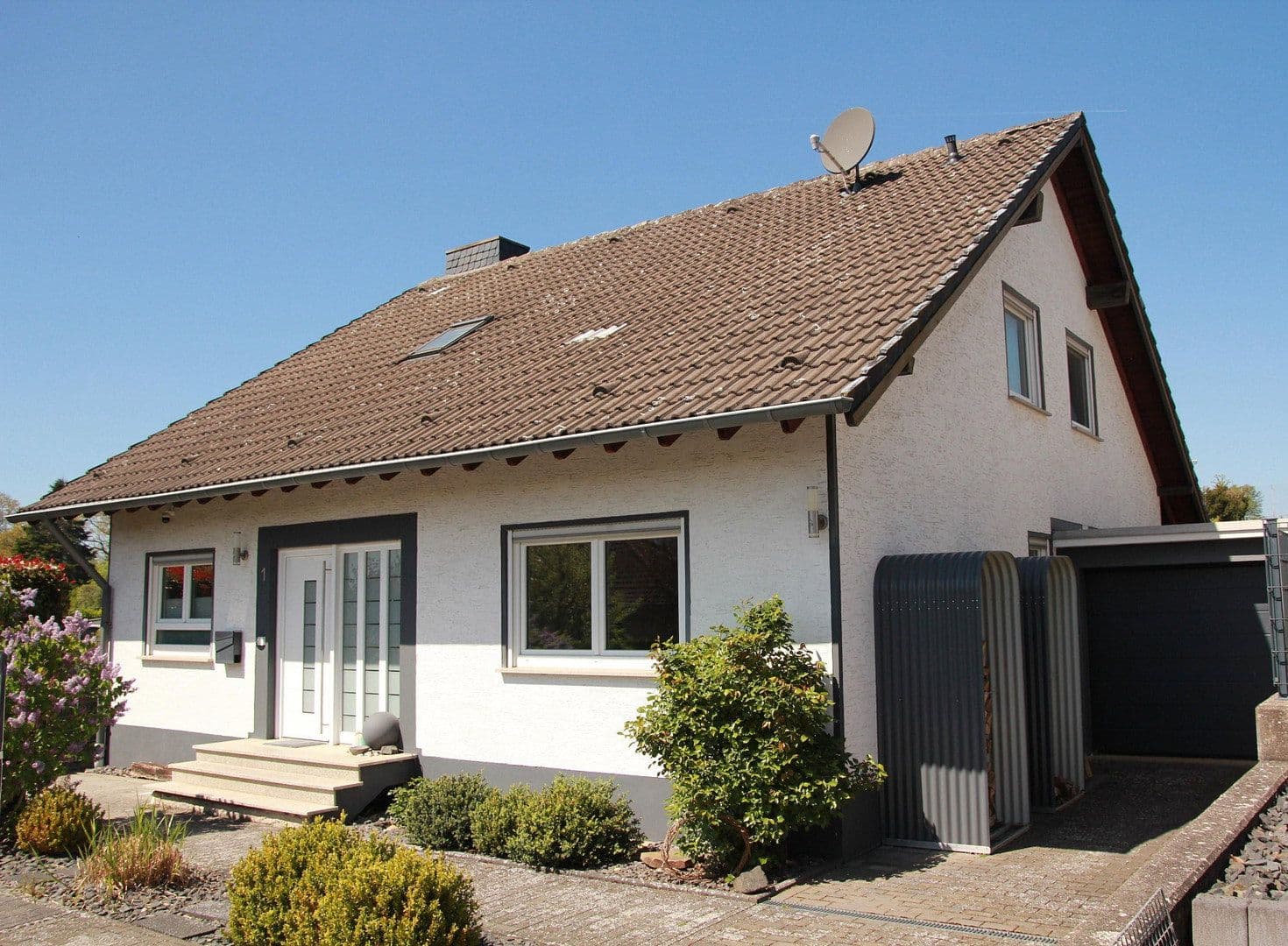 Predaj domu 155 m², pozemek 582 m², Berg, Porýnie-Falcko Predaj domu 155 m², pozemek 582 m², Berg, Porýnie-Falcko