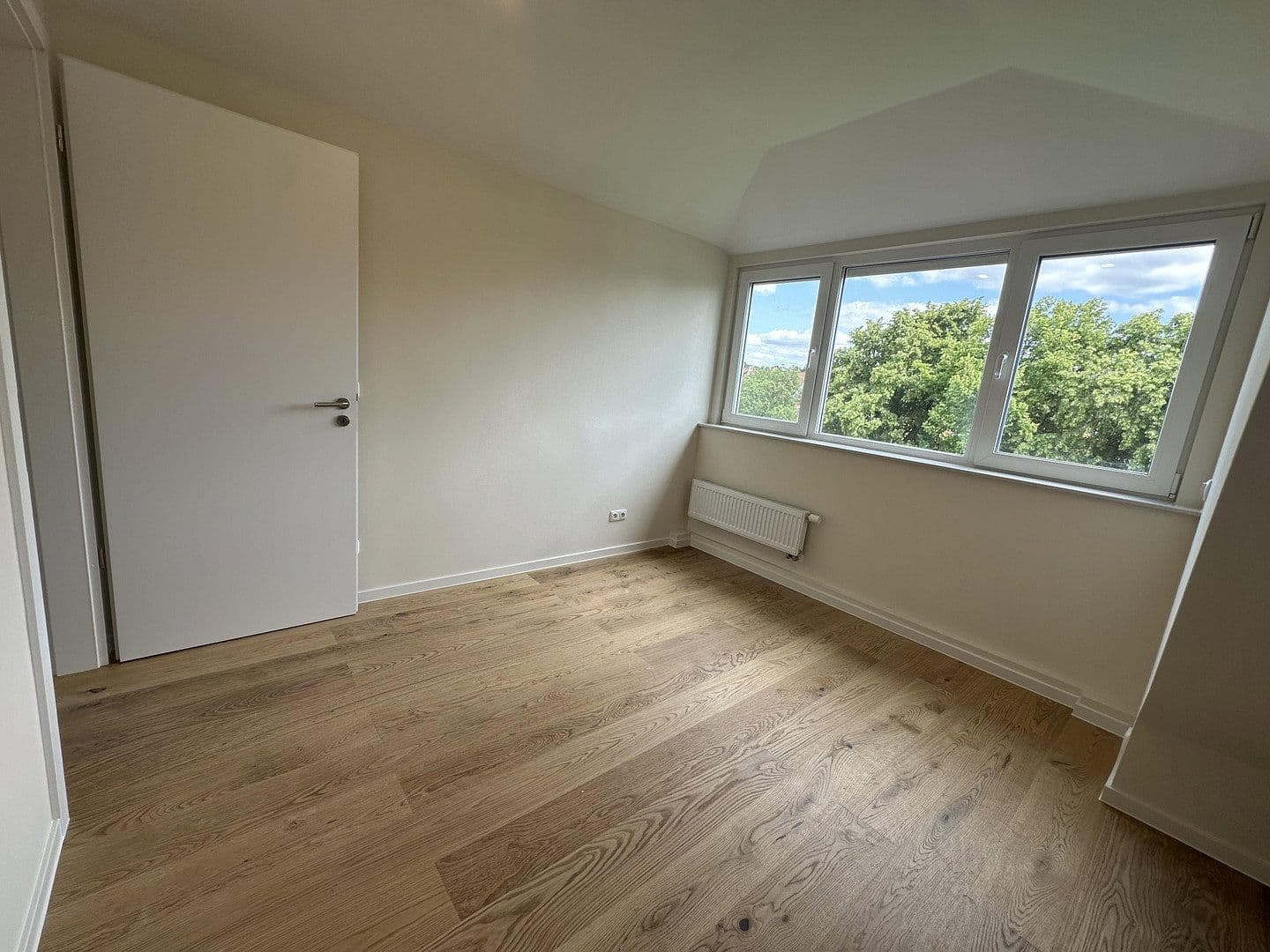 Predaj bytu 2-izbový 50 m², Mahlsdorferstr. 97, Berlin, Berlín Predaj bytu 2-izbový 50 m², Mahlsdorferstr. 97, Berlin, Berlín