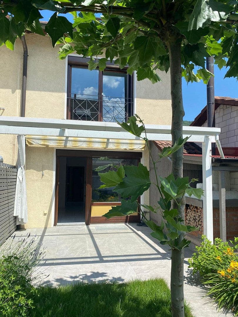 Predaj domu 120 m², pozemek 165 m², Kuchen, Bádensko-Wurttembersko Predaj domu 120 m², pozemek 165 m², Kuchen, Bádensko-Wurttembersko