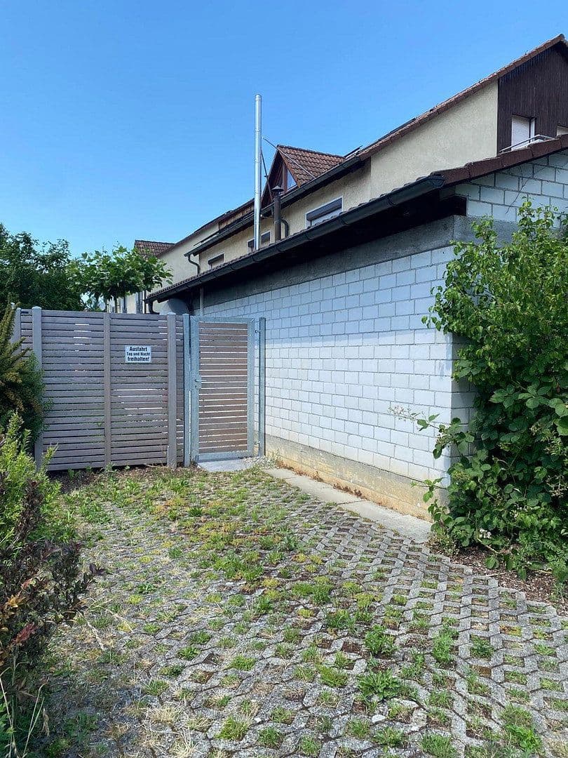 Predaj domu 120 m², pozemek 165 m², Kuchen, Bádensko-Wurttembersko Predaj domu 120 m², pozemek 165 m², Kuchen, Bádensko-Wurttembersko