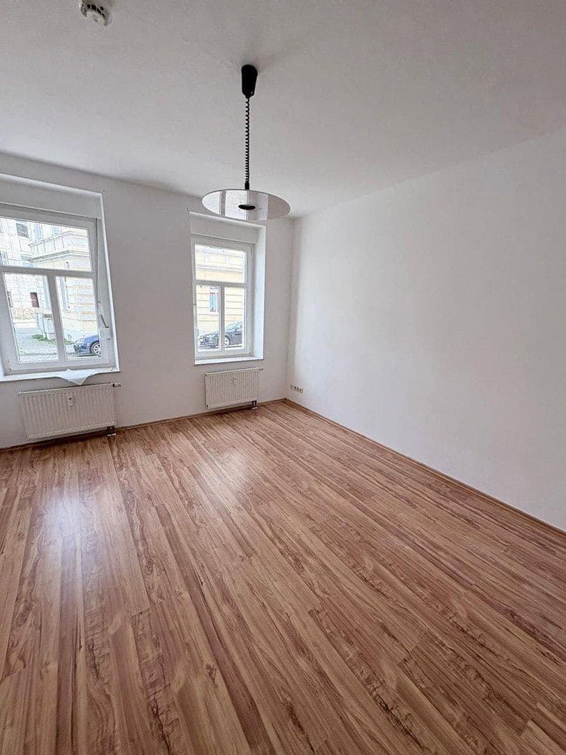 Predaj domu 603 m², pozemek 463 m², Nordstraße 2, Gera, Durínsko Predaj domu 603 m², pozemek 463 m², Nordstraße 2, Gera, Durínsko