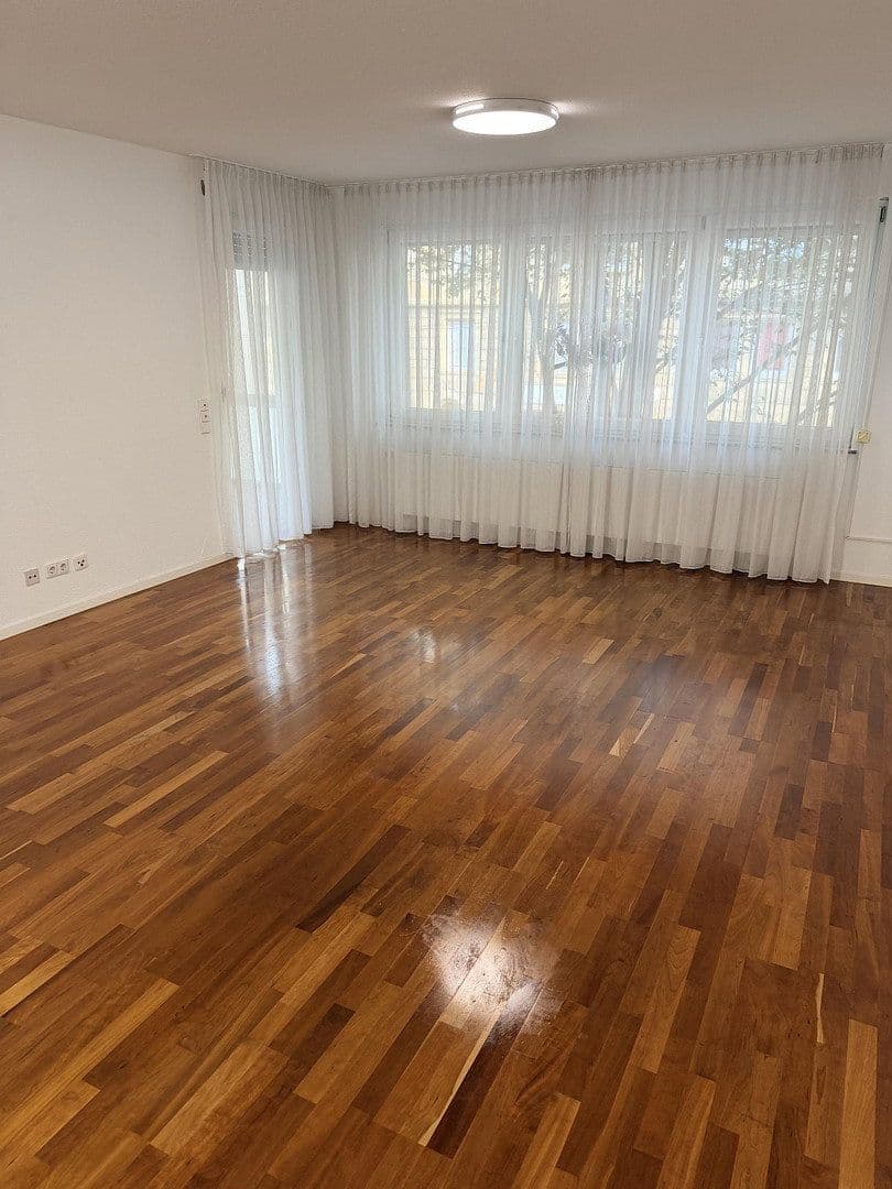 Prenájom bytu 2-izbový 63 m², Bebelstraße 78, Stuttgart, Bádensko-Wurttembersko Prenájom bytu 2-izbový 63 m², Bebelstraße 78, Stuttgart, Bádensko-Wurttembersko