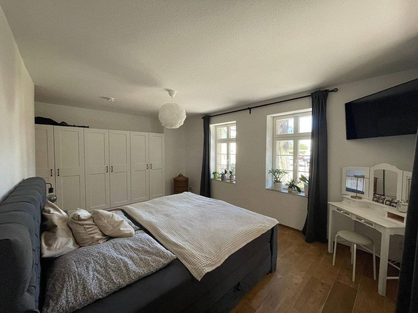 Prenájom bytu 3-izbový 92 m², Zwickauer Str. 481, Chemnitz, Sasko Prenájom bytu 3-izbový 92 m², Zwickauer Str. 481, Chemnitz, Sasko